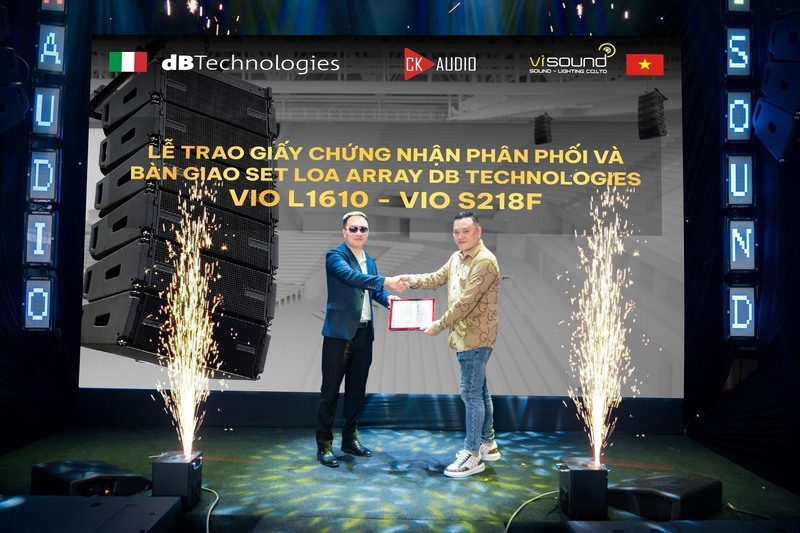 https://ckaudio.vn/sPicture/2024/06/08/15/56/12/638534589725986421/ck-audio-trao-giay-chung-nhan-phan-phoi-dbtechnologies-cho-cong-ty-vi-am-thanh-1.jpg