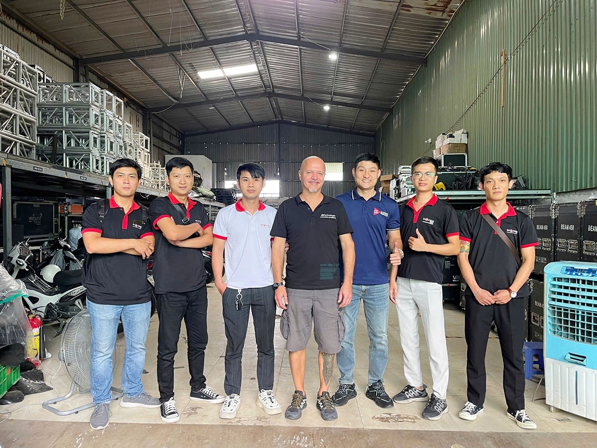dbtechnologies vio l1610 duoc ra mat thanh cong 10
