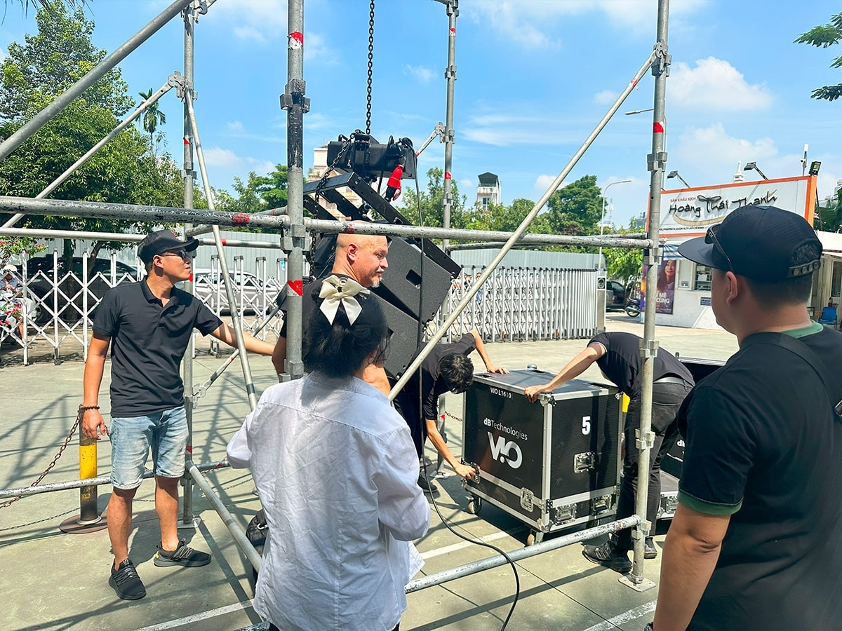 dbtechnologies vio l1610 duoc ra mat thanh cong 15