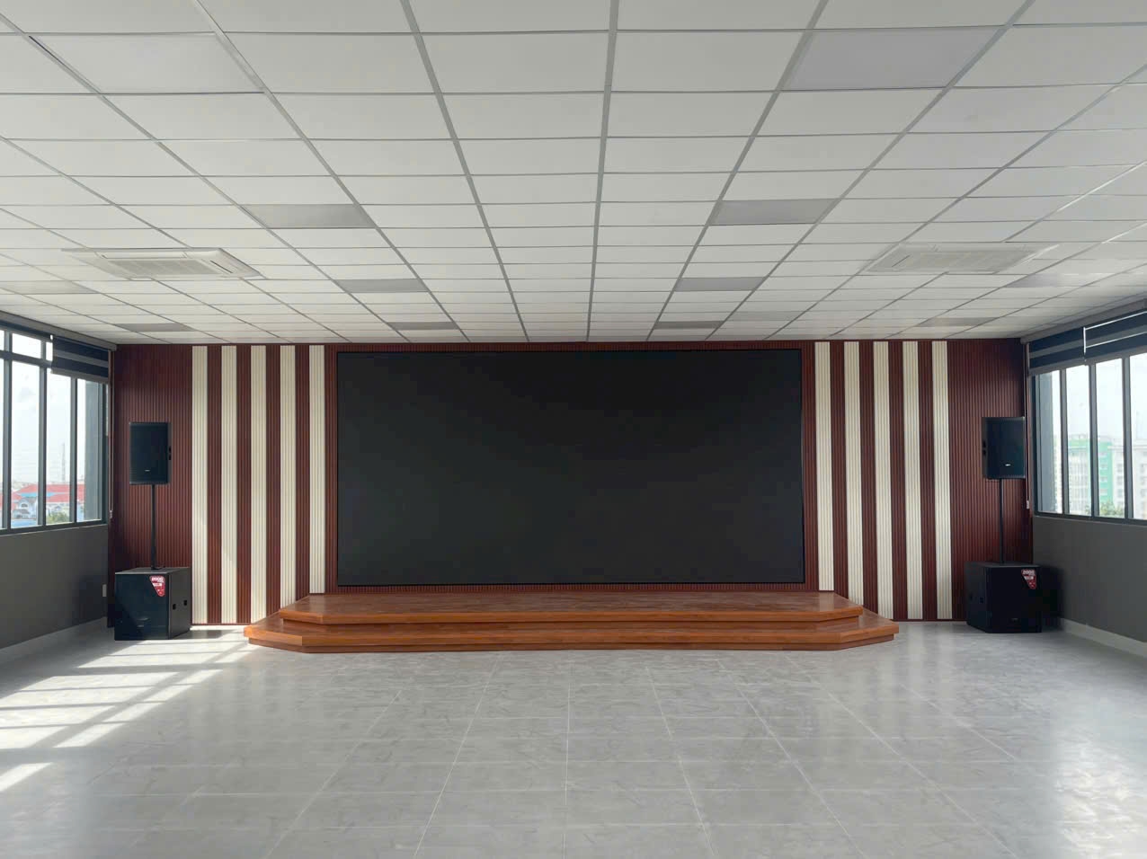 lap dat audiocenter gt512a hoi truong 150m